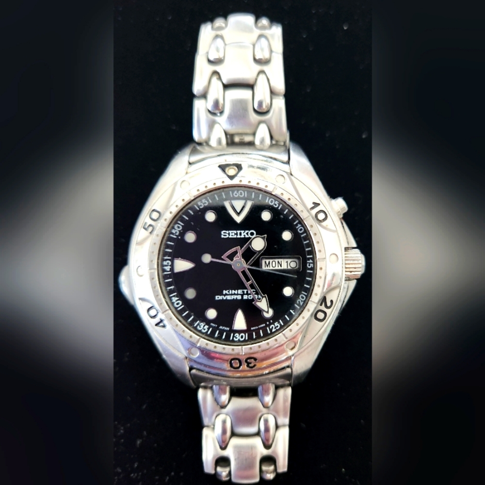 Seiko Kinetic Divers  Watch 200m Silver and Blue